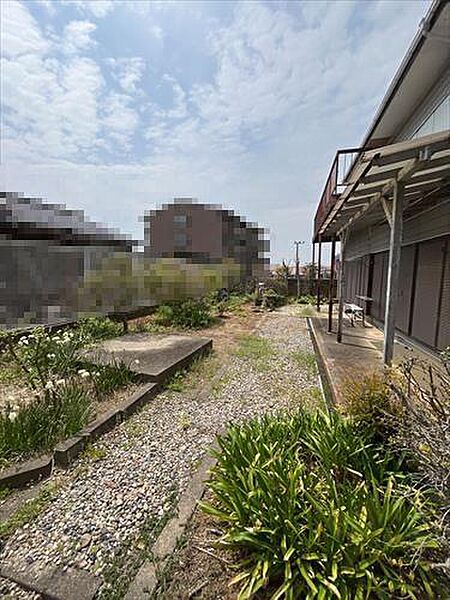 敷地内（令和7年5月撮影）