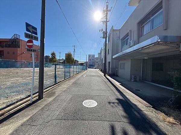 前面道路2（2025年11月撮影）