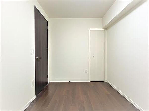 西側洋室約5帖-2