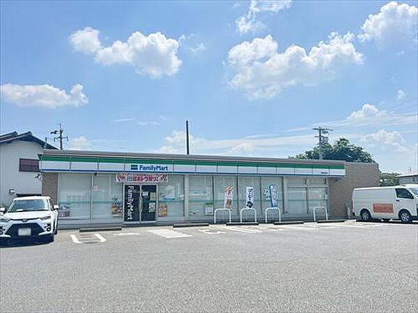 ファミリーマート日進東山店まで730m