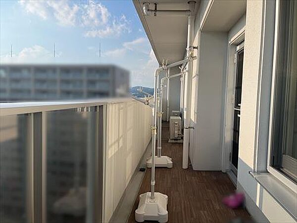 西側バルコニー