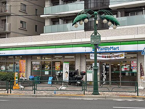 ファミリーマー...