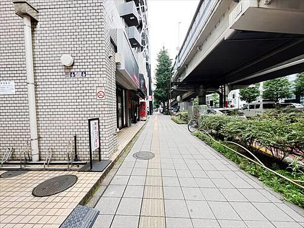 前面歩道