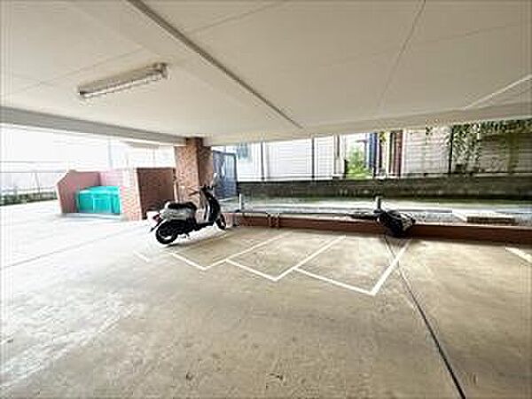 バイク置場