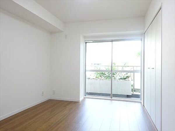 洋室（約6帖）