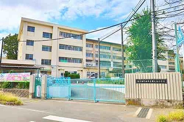 南大谷小学校まで640m