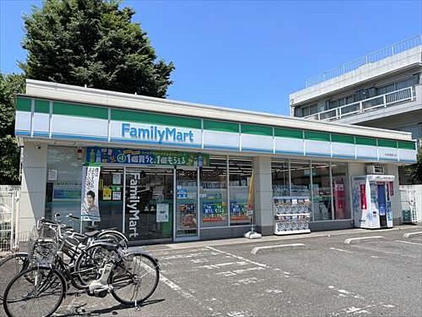ファミリーマート大泉学園通り店 880m