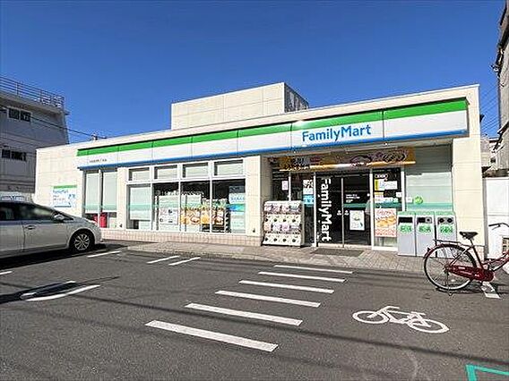 ファミリーマー...