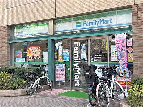 ファミリーマート石神井公園店 170m