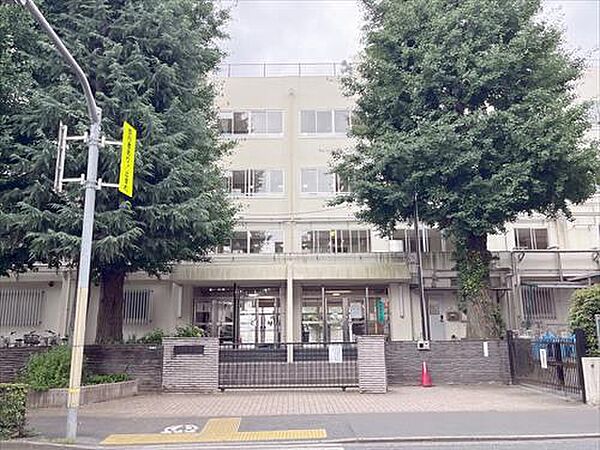 練馬区立石神井中学校 1200m