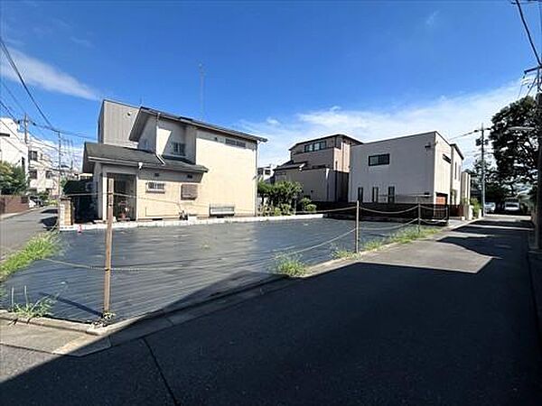 前面道路含む現地（西側）