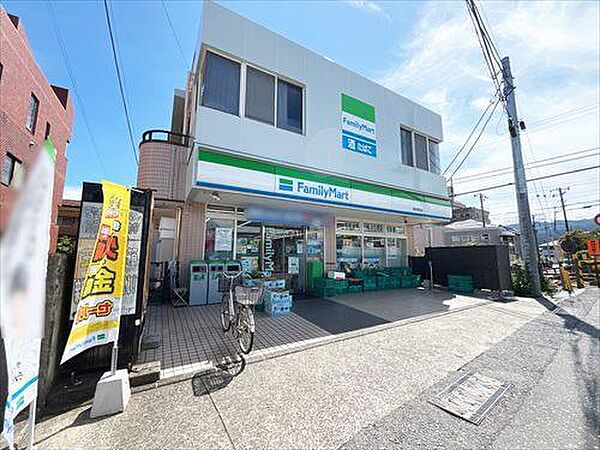 ファミリーマート富水駅前店まで250m