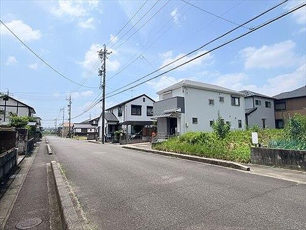 前面道路（北側から撮影）-2