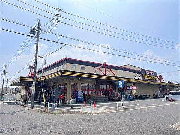 メガドンキホーテUNY気噴店まで410m