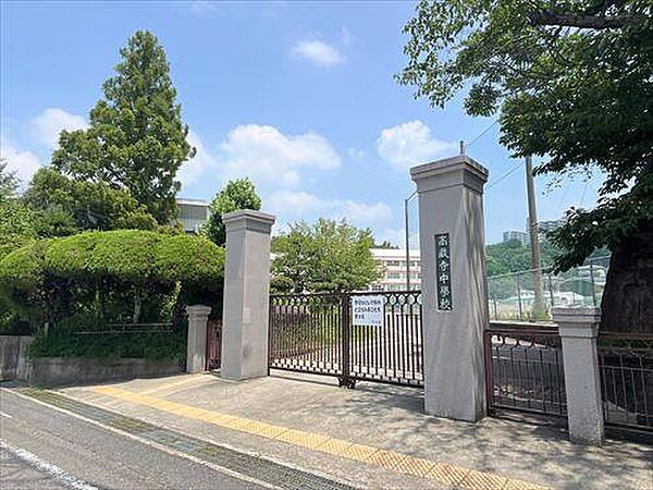 春日井市立高蔵寺中学校まで1600m