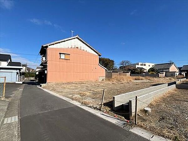西側前面道路（2026年1月撮影）-1