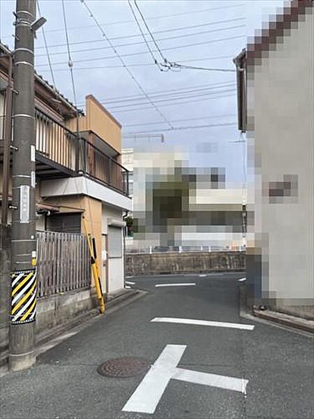 現地南側前面道路（2026年2月撮影）