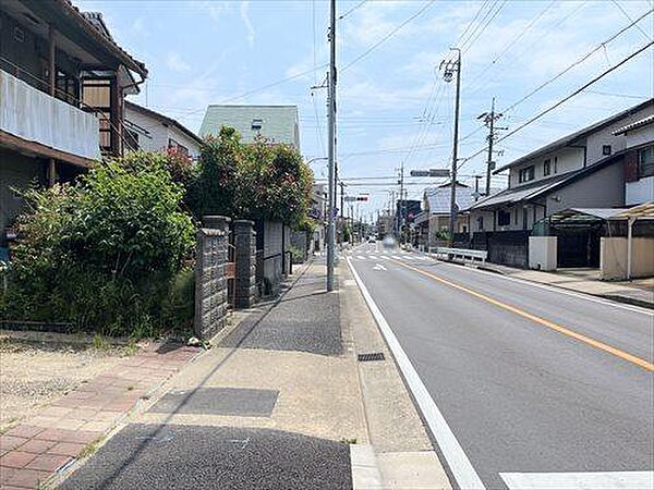 南側周辺道路（西側から撮影）