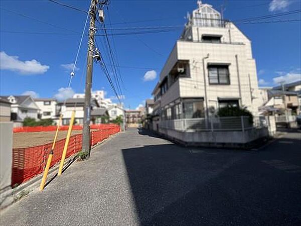 前面道路（2026年8月撮影）