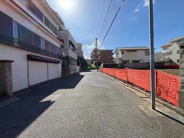 前面道路（2026年8月撮影）