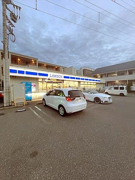 ローソン市川塩焼5丁目店 310m