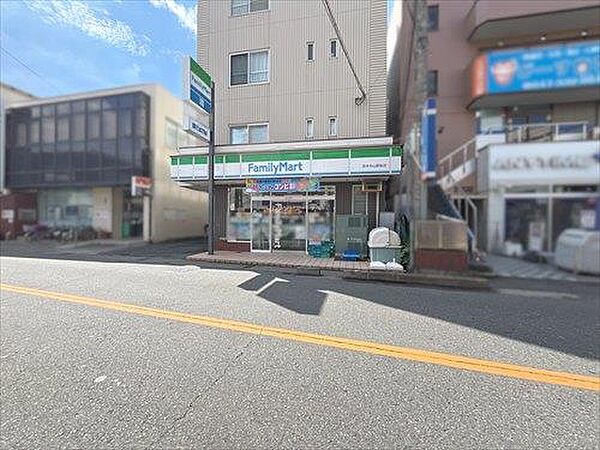 ファミリーマート原木中山駅前店730m