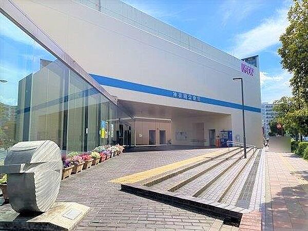 横浜市神奈川公会堂まで390m