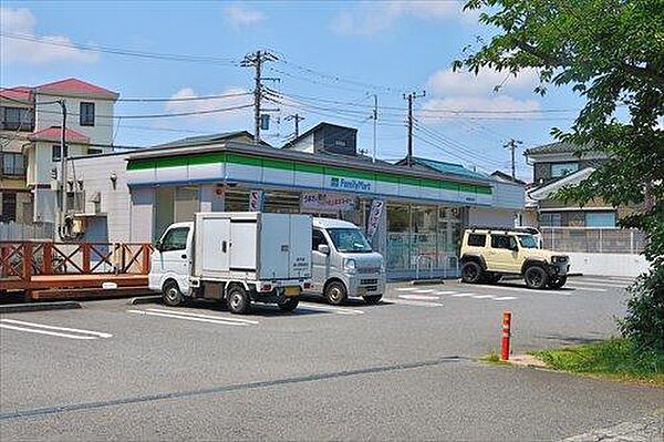 ファミリーマート横須賀金谷店370m