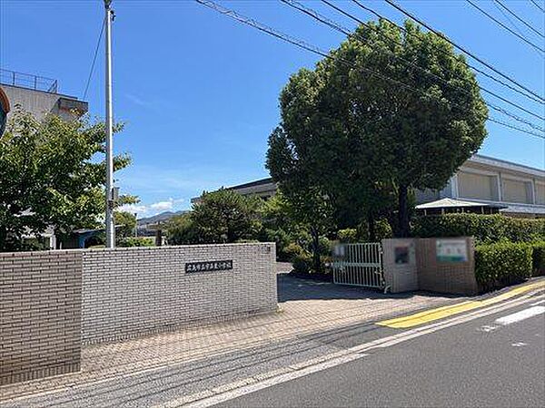 広島市立宇品東小学校まで530m
