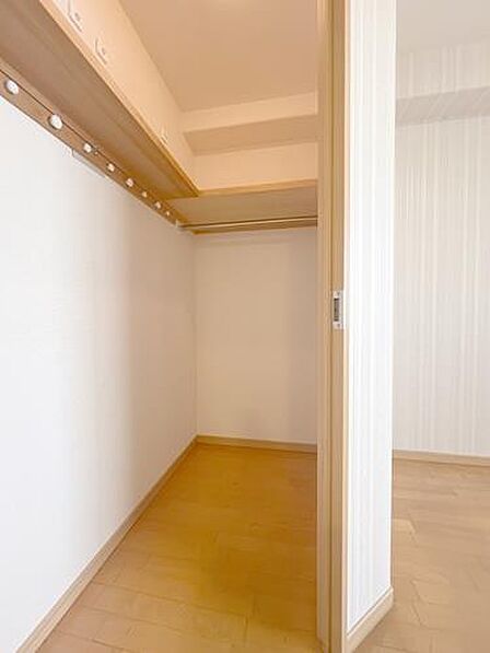 洋室約6帖 ウォークインクローゼット