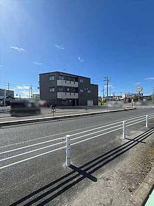 外観　北西側道...