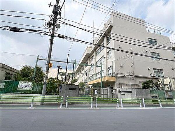 墨田区立菊川小学校 770m