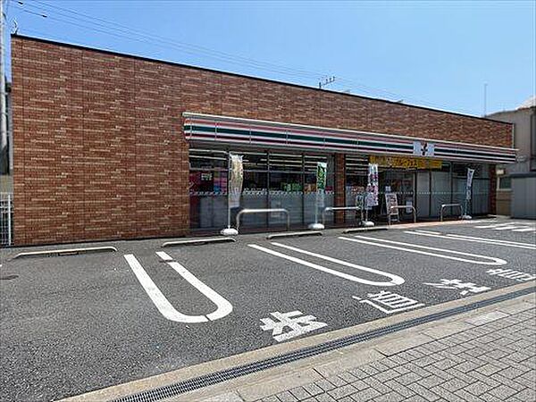 セブンイレブン江戸川松江1丁目店270m