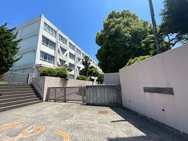 藤沢市立御所見小学校 1400m