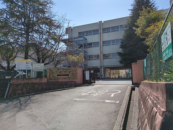 松戸市立上本郷第二小学校 1400m