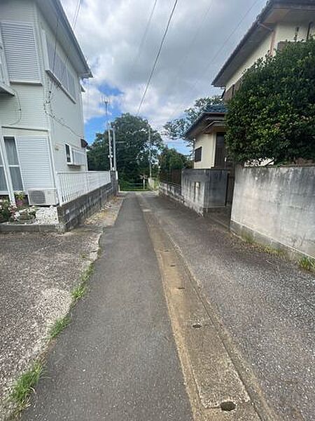 西側前面道路約3.0m公道