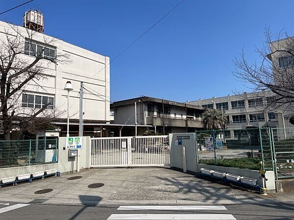 堺市立八田荘小学校 850m