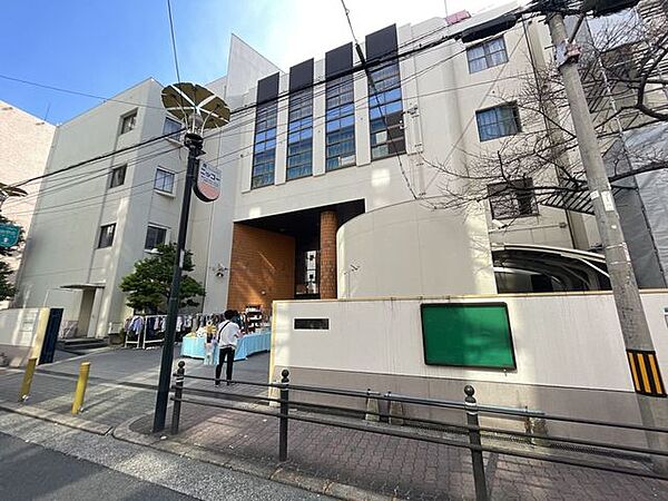 市立南小学校 650m