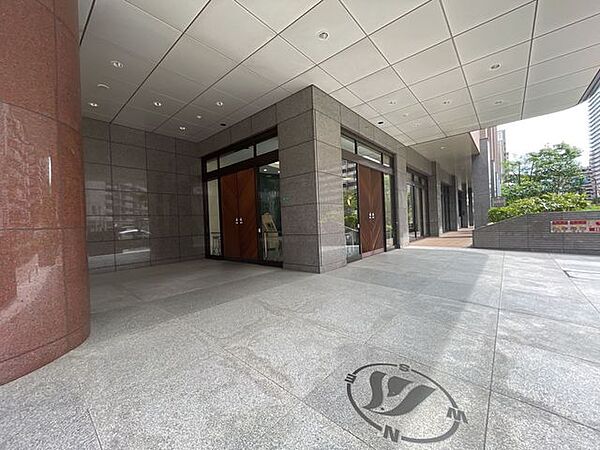 エントランスを拡大表示