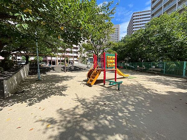 阿倍野旭公園 290m
