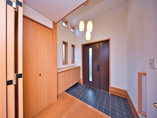 ※家具・調度品は価格に含まれません。