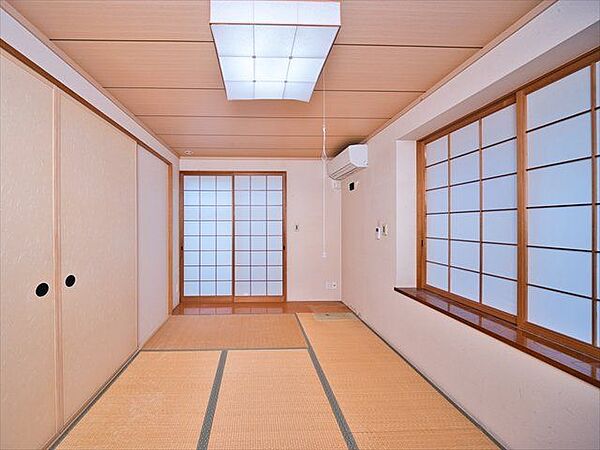 ※家具・調度品は価格に含まれません。