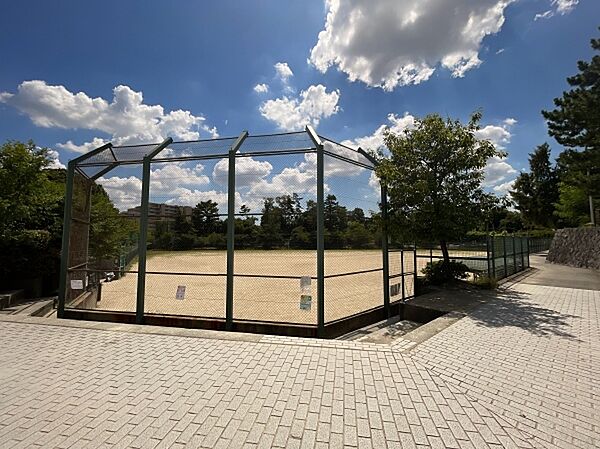 香里ヶ丘中央公園