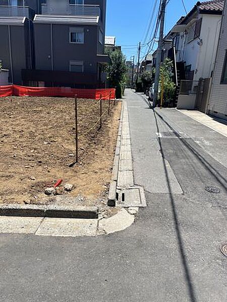 西側道路