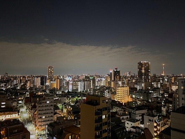 バルコニーからの眺望（夜）