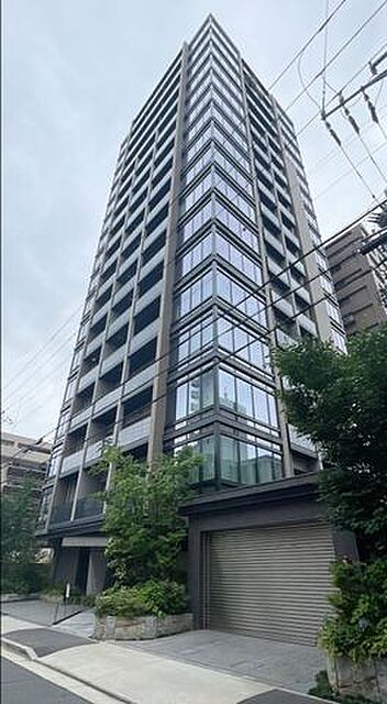 6 / 18