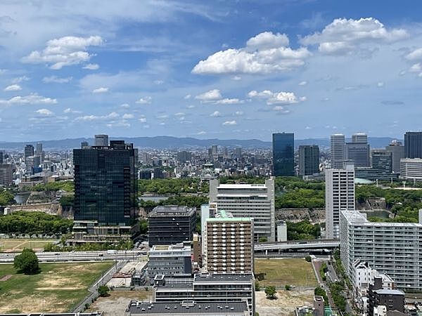 バルコニーから見える大阪城