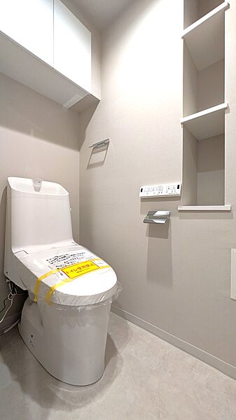 温水洗浄、暖房便座！こだわりの収納も！