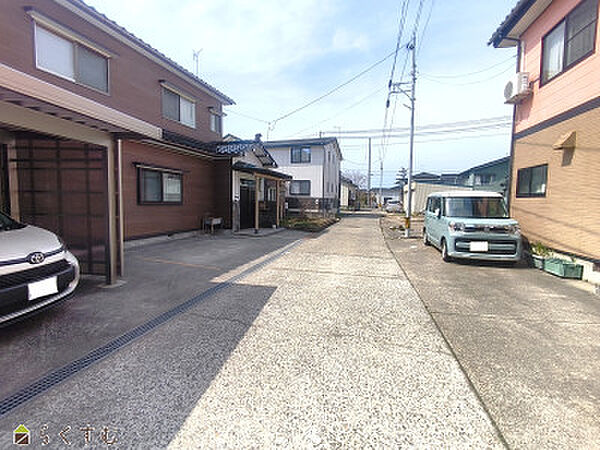 前面道路（北側）