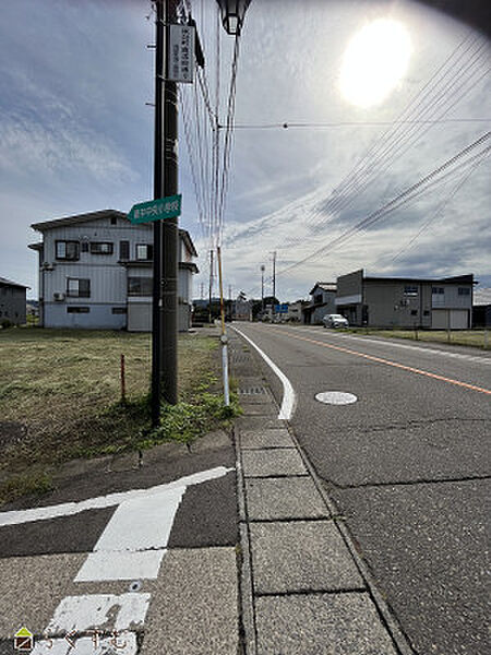 西側道路